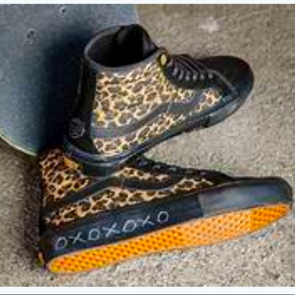 Size 7 Vans Pro Leopard High Top “Cher Strawberry” collection vans. - Picture 5 of 13